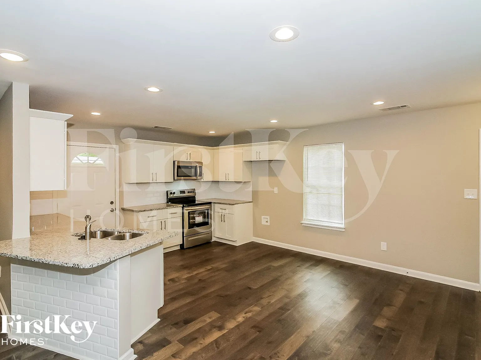 3 bed, 2.0 bath, 1528 sqft, $1,780 — Photo 4