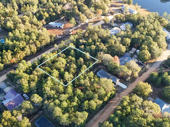 18 Shorey Dr, Defuniak Springs, FL 32433