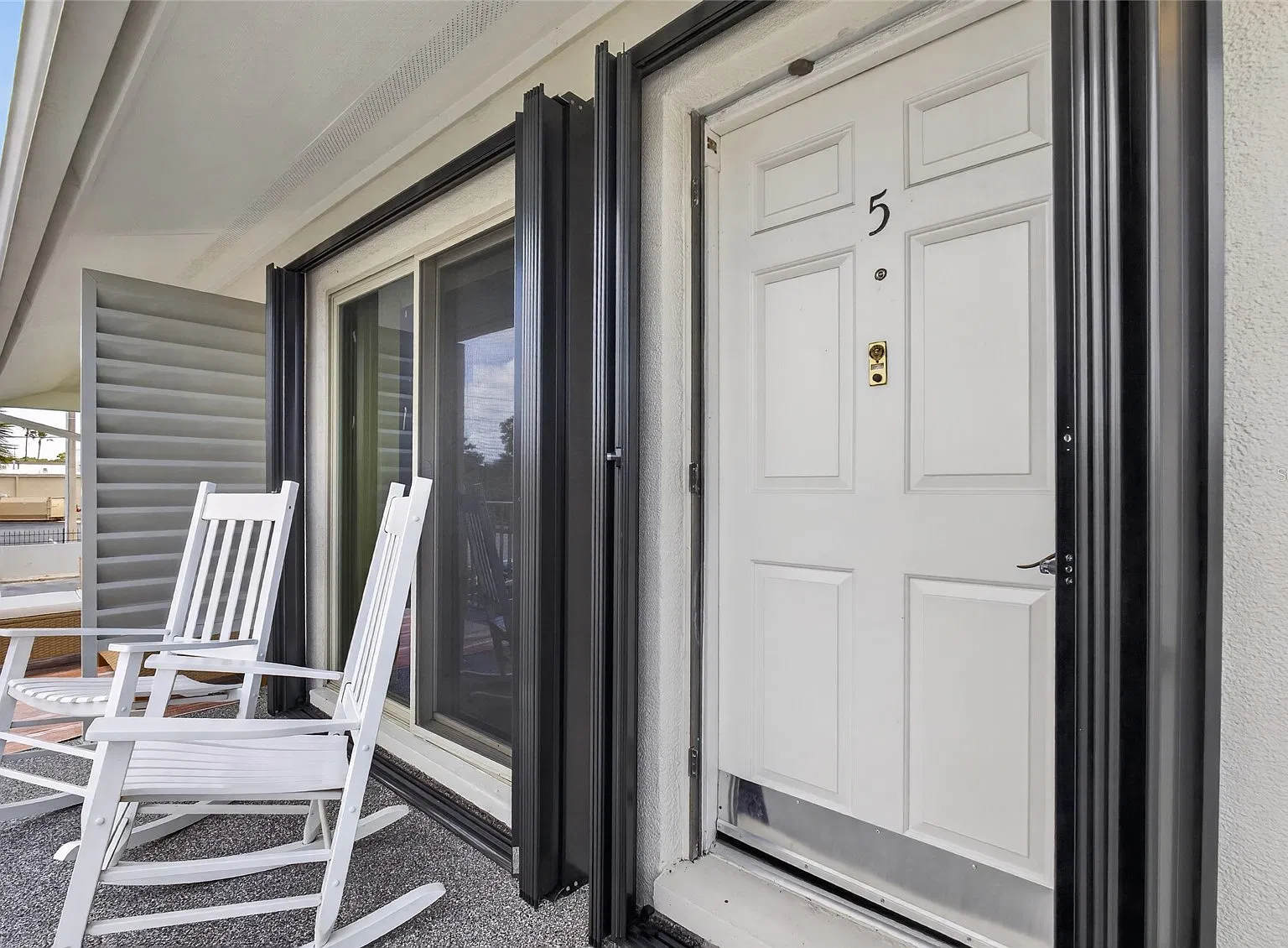 1 bed, 695 sqft, $1,300 — Photo 2