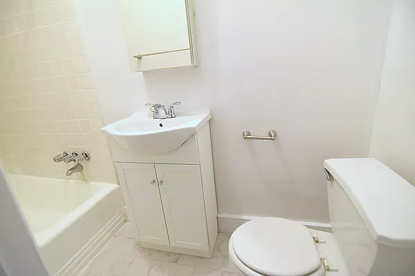 Rented by Manhattan Spaces | media 79