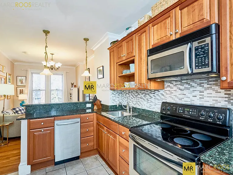78 Revere St — Photo 4
