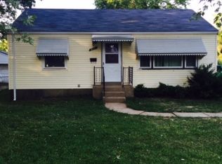 8231 Davenport Dr, Saint Louis, MO 63134