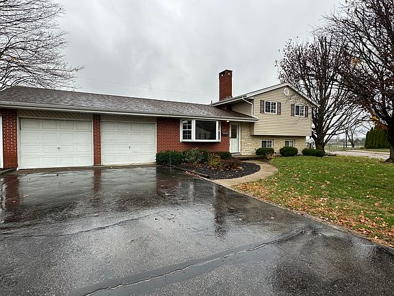 3rd image of 299 Omalee Dr