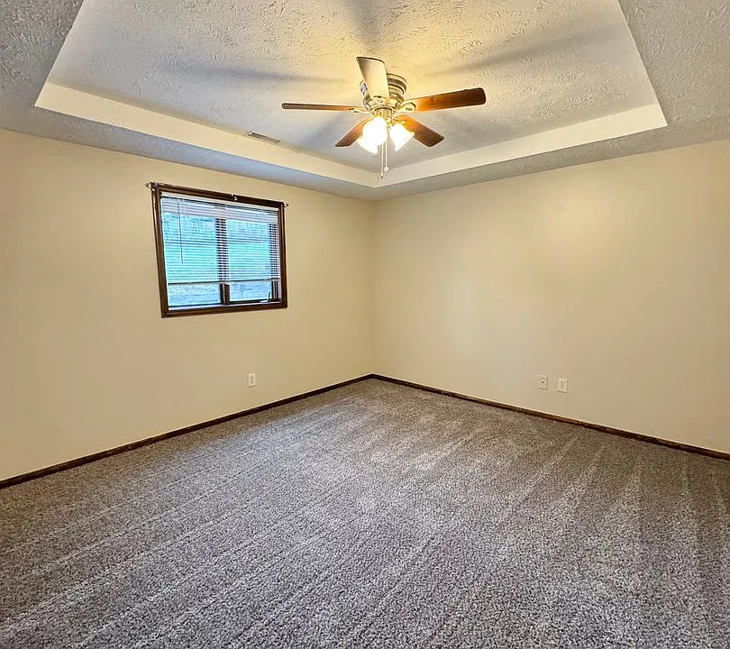 12131 Lisa Cir
