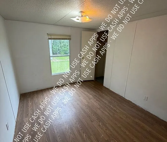102 Hornet Ln — Photo 6