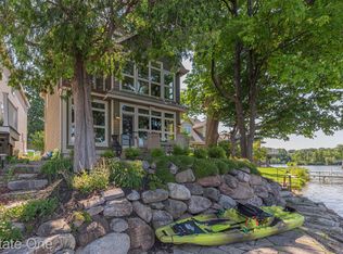 4200 Jackson Blvd, White Lake, MI 48383