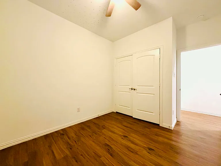114 Providence Ave — Photo 8
