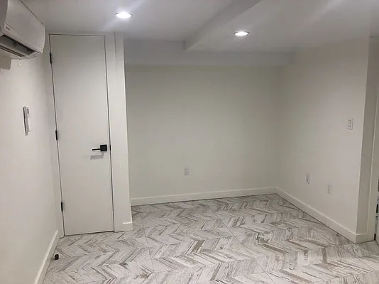 Rented by Gold-Stone Realty | media 13