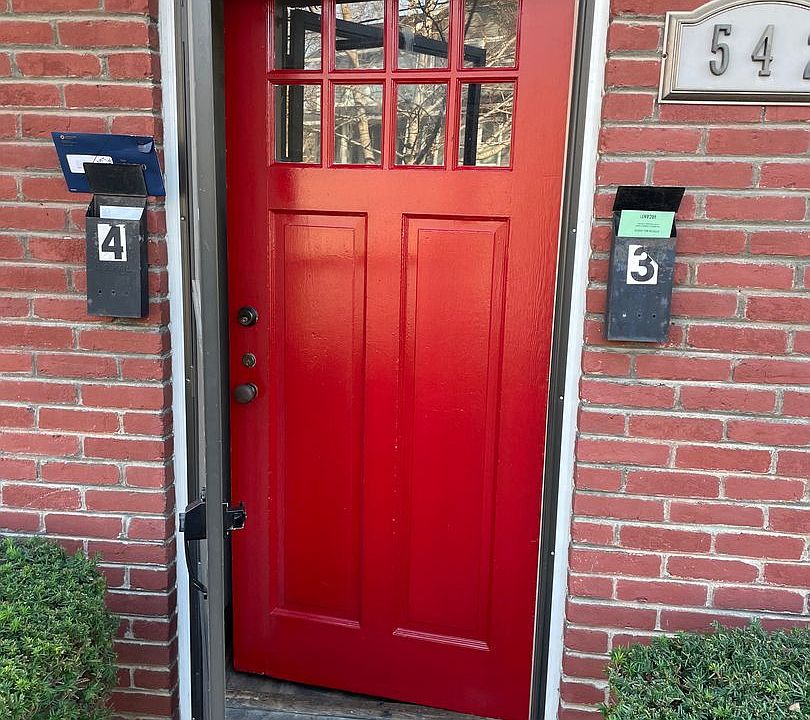 1st image of 542 Fatherland St APT 3