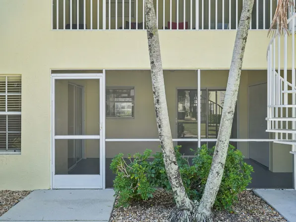 Cabana Club South Apartments