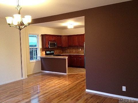 2nd image of 11872 Riverton St