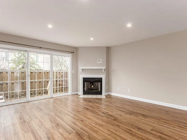 1807 Hobbes Dr — Photo 7