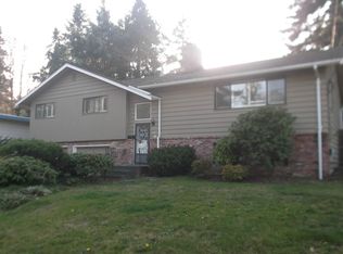 1002 Paradise Ln, Fircrest, WA 98466