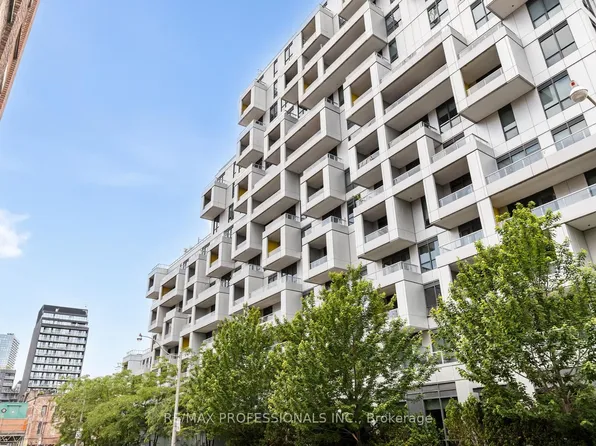 38 Cameron St #505, Toronto, ON M5T 0C3