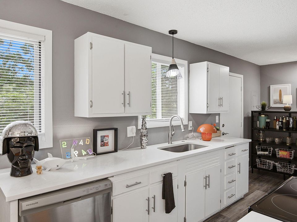 1st image of 504 Truman Drive