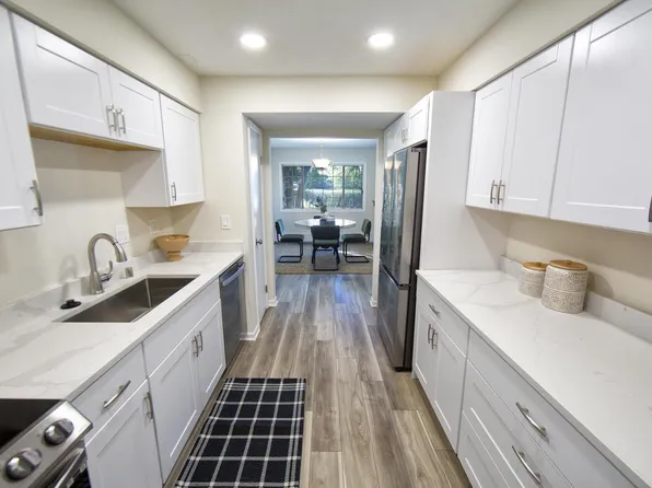 1730 West Green Tree ROAD #102, Glendale, WI 53209