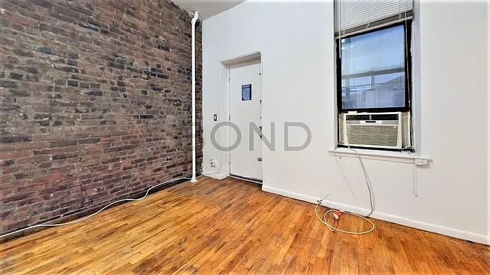 Rented by Bond New York | media 14