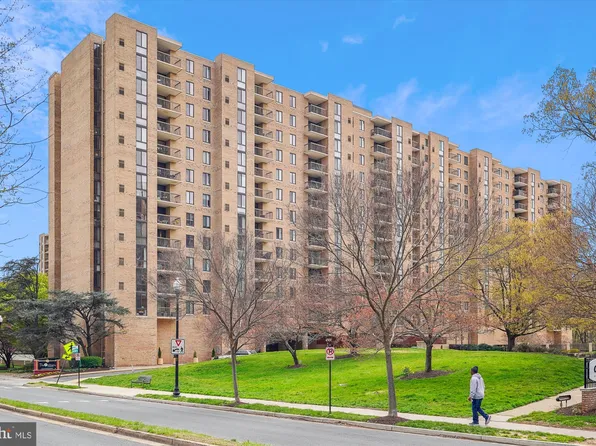 4500 S Four Mile Run Dr APT 1016, Arlington, VA 22204