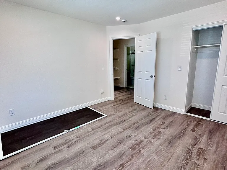 1431 Wabash St — Photo 22