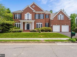 7817 Rose Garden Ln, Springfield, VA 22153