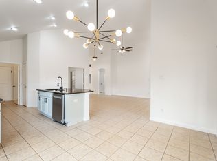 1413 Nightingale Dr, Aubrey, TX 76227