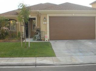 894 Pear St, Madera, CA 93638