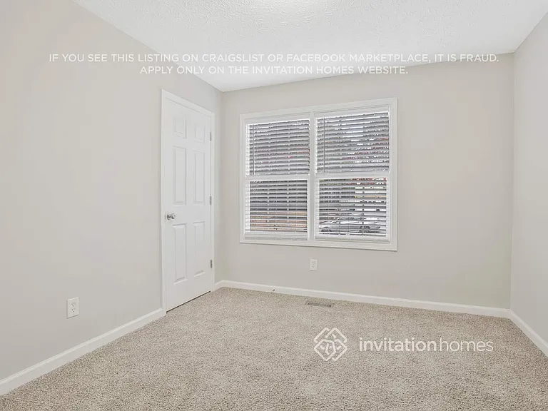 81 Katie Dr — Photo 13