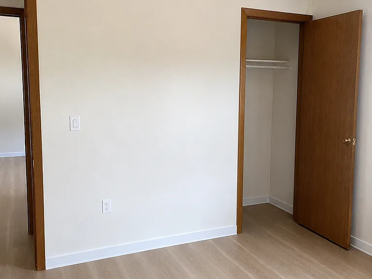 215 Jewel Dr #6 — Photo 8