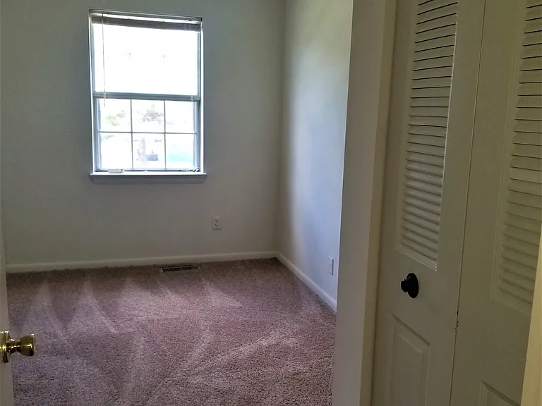 400 Brookridge Ave #F — Photo 11