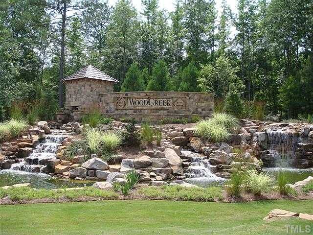 2nd image of 113 Ironcreek Pl
