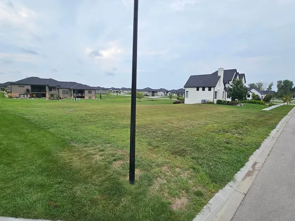 1222 S 95th St, Lincoln, NE 68520