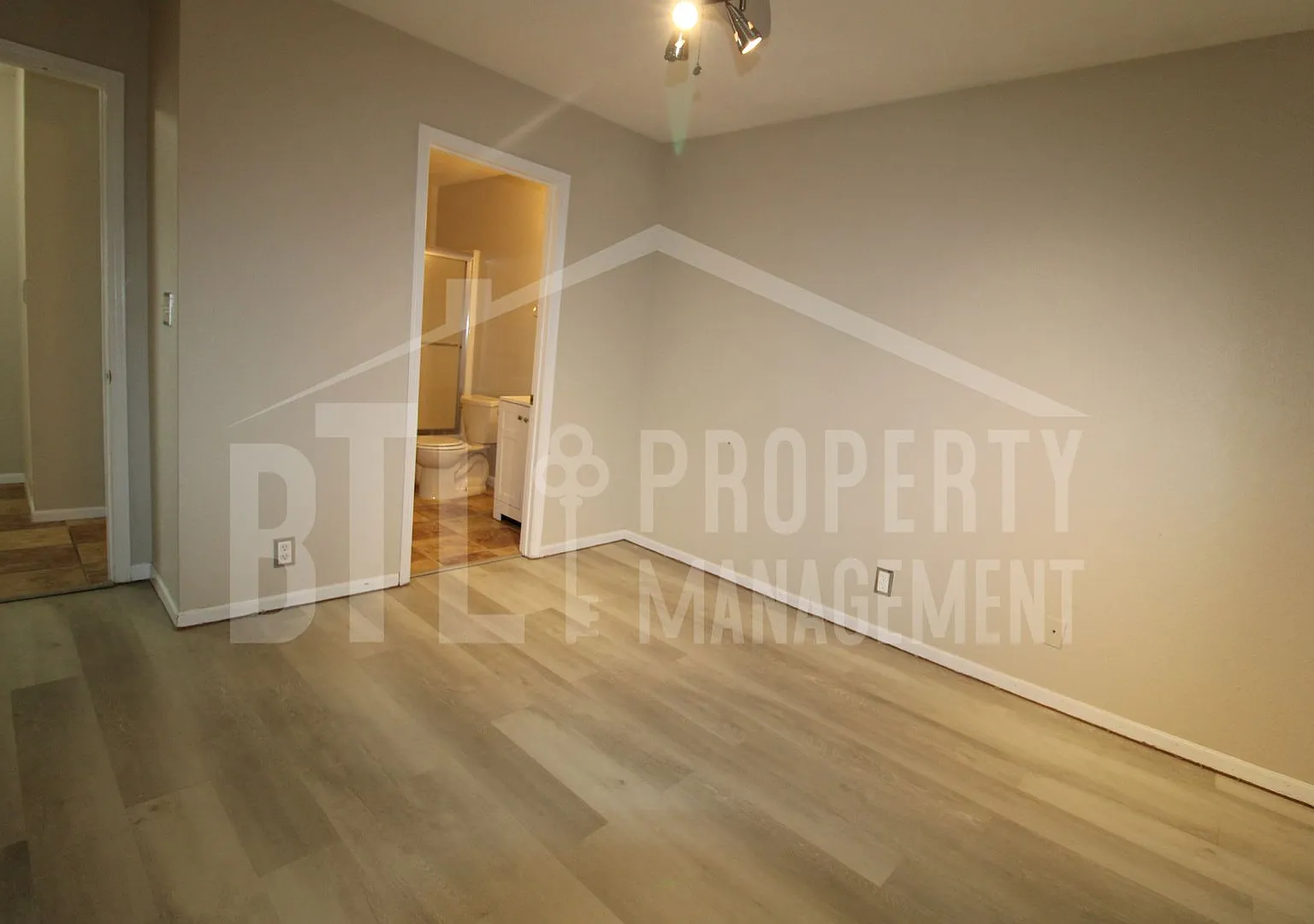 Beautiful 3BR Home in The Highlands Subdivision — Photo 4