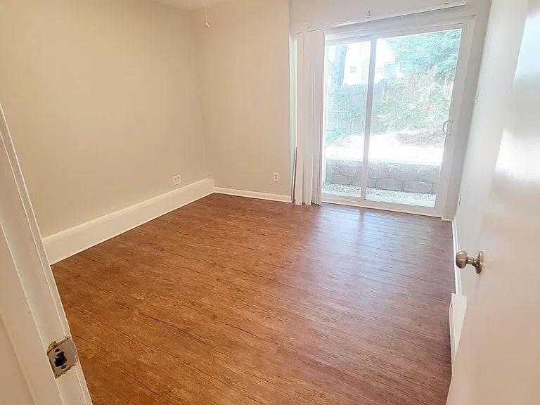 1422 Scales St #G — Photo 17