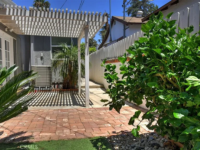 14334 1/2 Tiara St — Photo 25