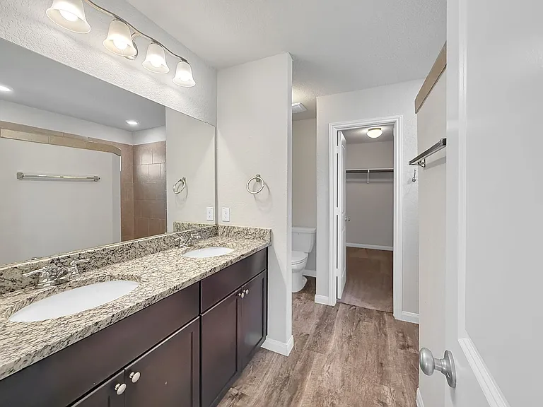 401 Utica Way — Photo 16