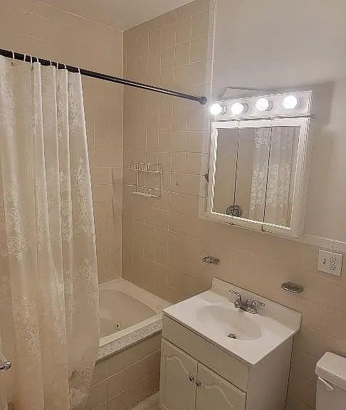414 Centre St #2 — Photo 7