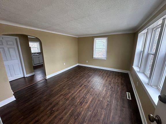 2nd image of 807 11th St