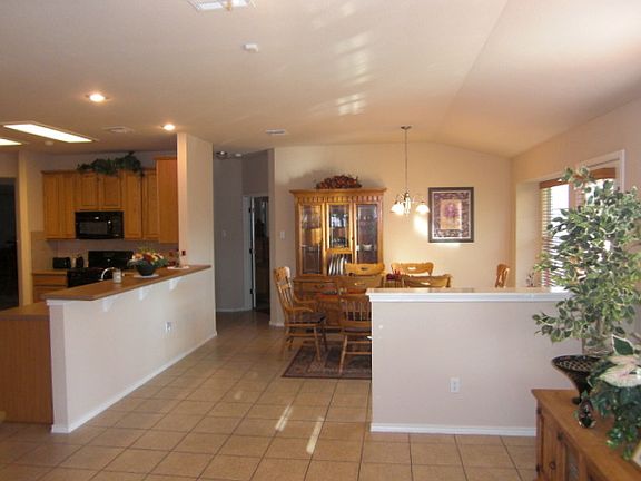 3rd image of 3209 Lynnbrook Dr