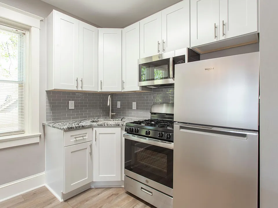 214 Fairview Rd #1