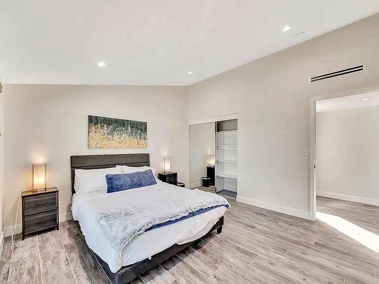 5854 McDonie Ave — Photo 38