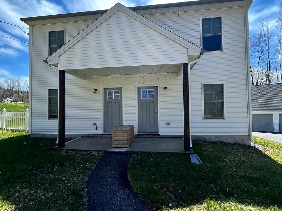 258 Oak Hill Rd #2