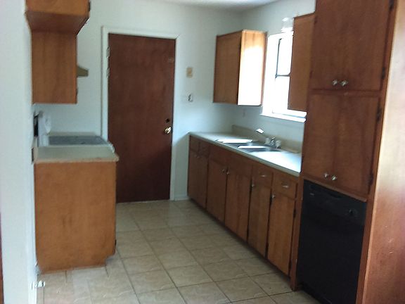 4th image of 206 Myra Lou Ave