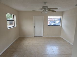 2004 NW 27th St #1, Fort Lauderdale, FL 33311