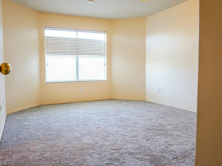 19131 Prairie Bluff Dr — Photo 12
