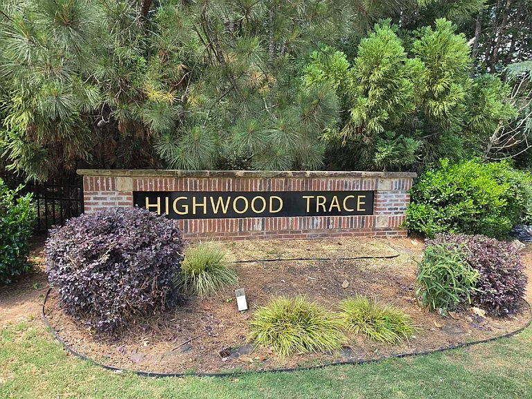 511 Highwood Ln — Photo 17