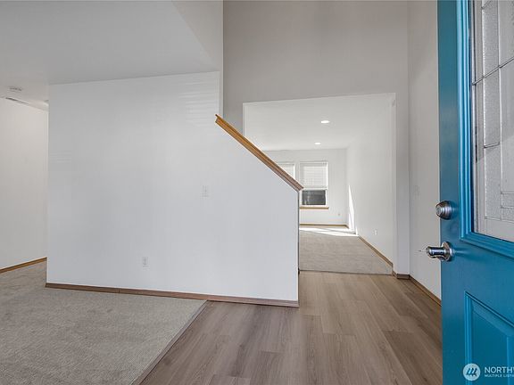 3rd image of 12110 135th Street E