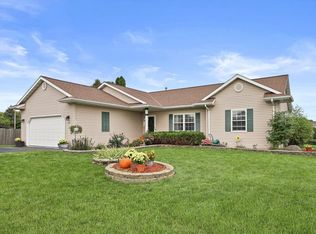 7931 N Tichigan Rd, Waterford, WI 53185