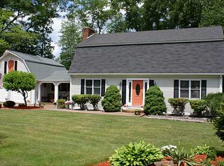 156 Pippin Orchard Rd, Cranston, RI 02921