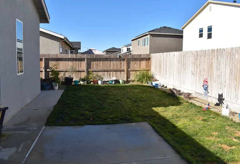 2467 Valverde Dr — Photo 40