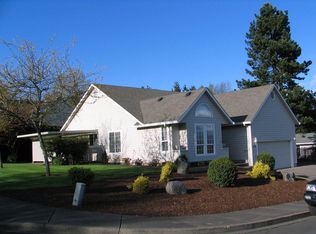 620 SW 3rd St, Dundee, OR 97115